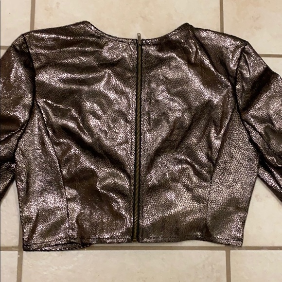 Metallic Crop Top - Picture 3 of 4